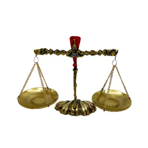 دکوری برنجی مدل ترازوی عدالت