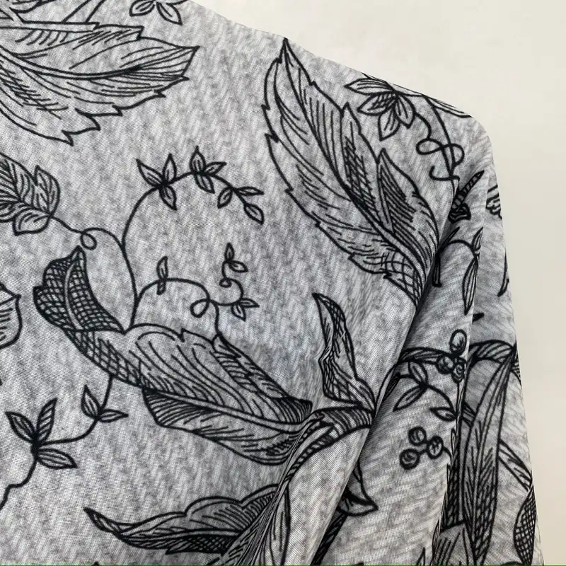 روسری زنانه مدل نخ اسپان منگوله دار کد 1226