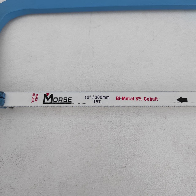 کمان اره استوار مدل MORSE به همراه یک عدد تیغ اره آهن بر کمان اره استوار مدل MORSE به همراه یک عدد تیغ اره آهن بر