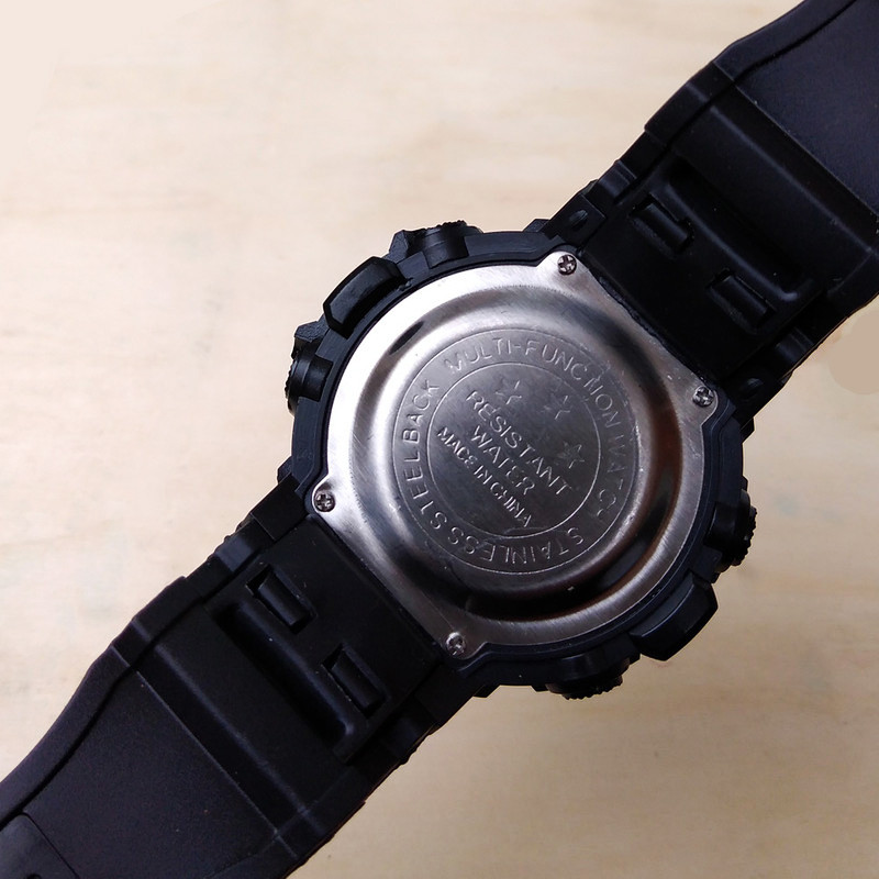 ساعت مچی دیجیتال مدل BLC چراغدار کرنومتر کد 45