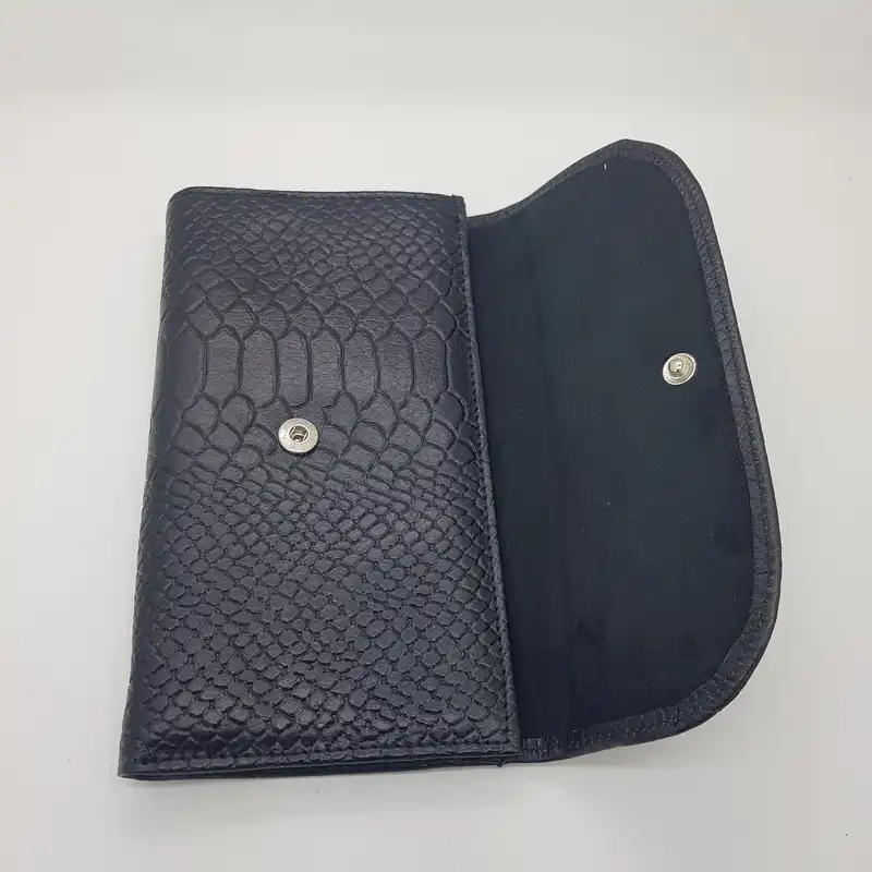 کیف پول زنانه چرم دیاکو مدل ژینوس