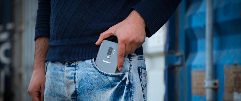 گوشی موبایل سامسونگ مدل Galaxy S9 Plus SM-965FD دو سیم کارت ظرفیت 128 گیگابایت به همراه هدیه