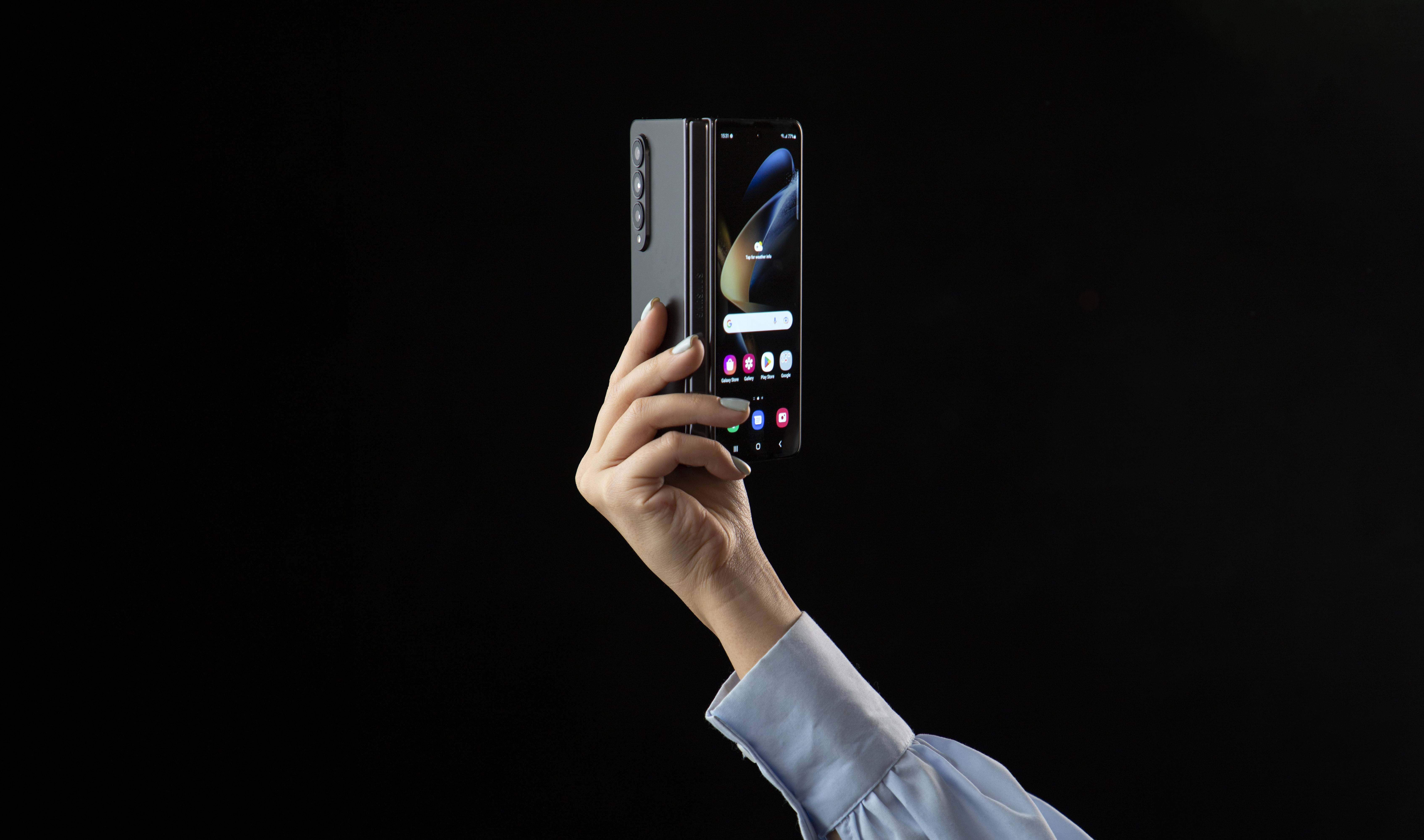 گوشی موبایل سامسونگ مدل Galaxy Z Fold4